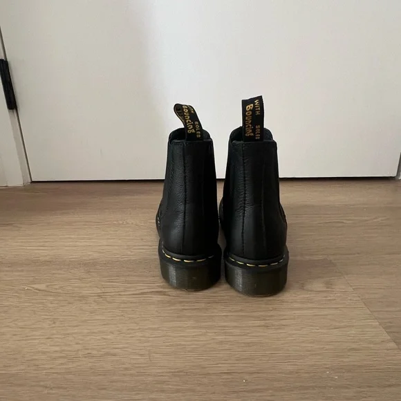 Black Leather DR. DOC MARTENS Chelsea Boots size 37 6 MARTEN bootie ankle - Picture 5 of 5